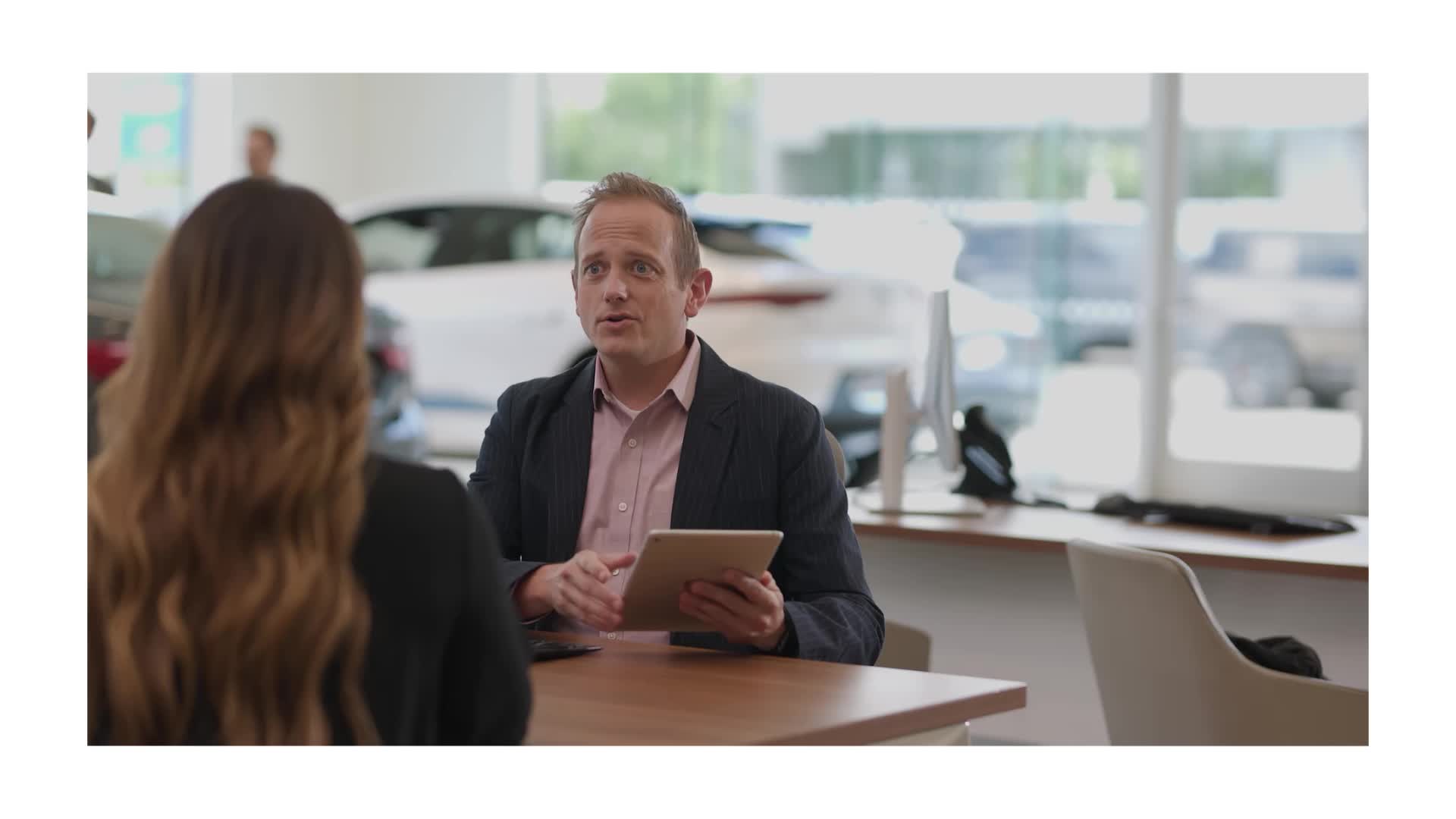 Showroom_Experience_Service_Lane